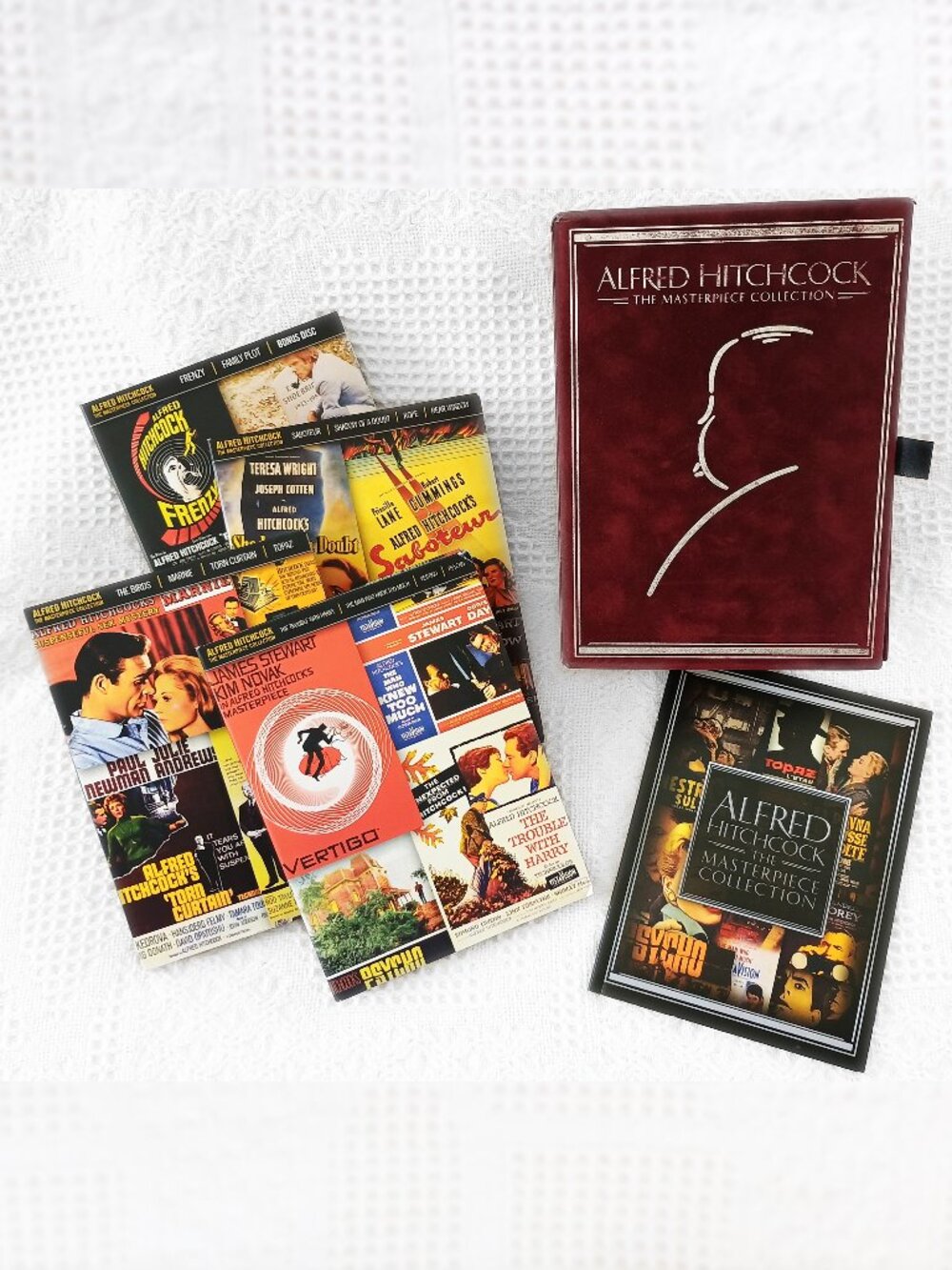 Alfred Hitchcock Masterpiece Collection DVD Set, 14 films + Bonus Disc + Book